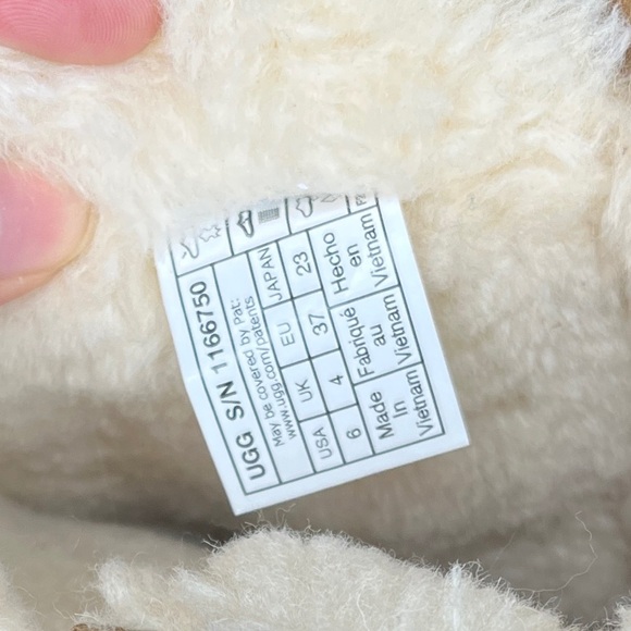 UGG boots bailey belted size 6 - Picture 3 of 10